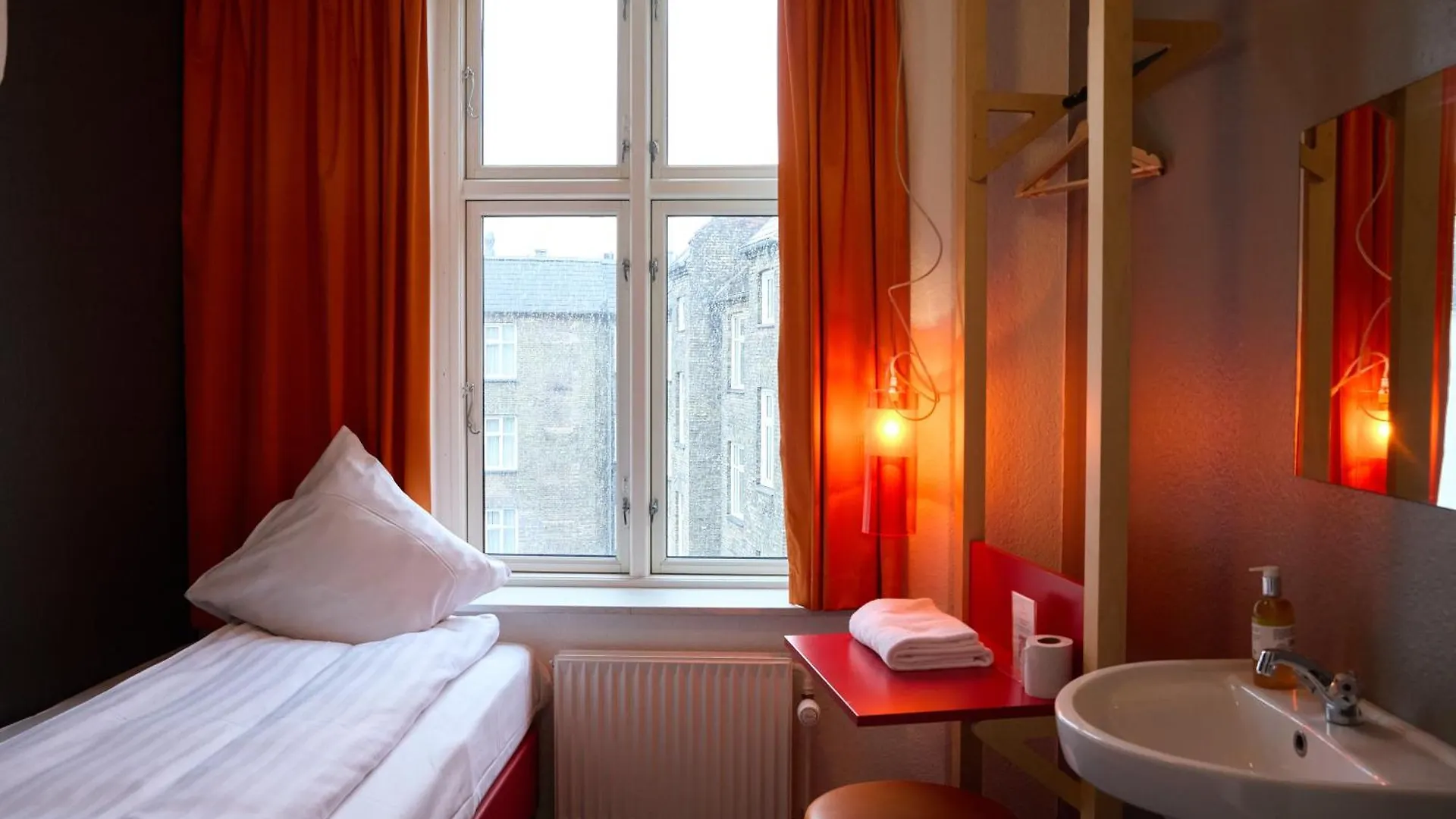 Hotel Annex Copenhague 2*,  Dinamarca