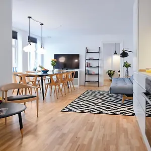 Sanders Tower - Chic Two-bedroom In Charming Copenhagen