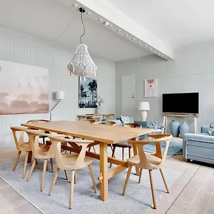Sanders Secret - Pleasant Three-bedroom Townhouse Near Main Attractions Copenhagen